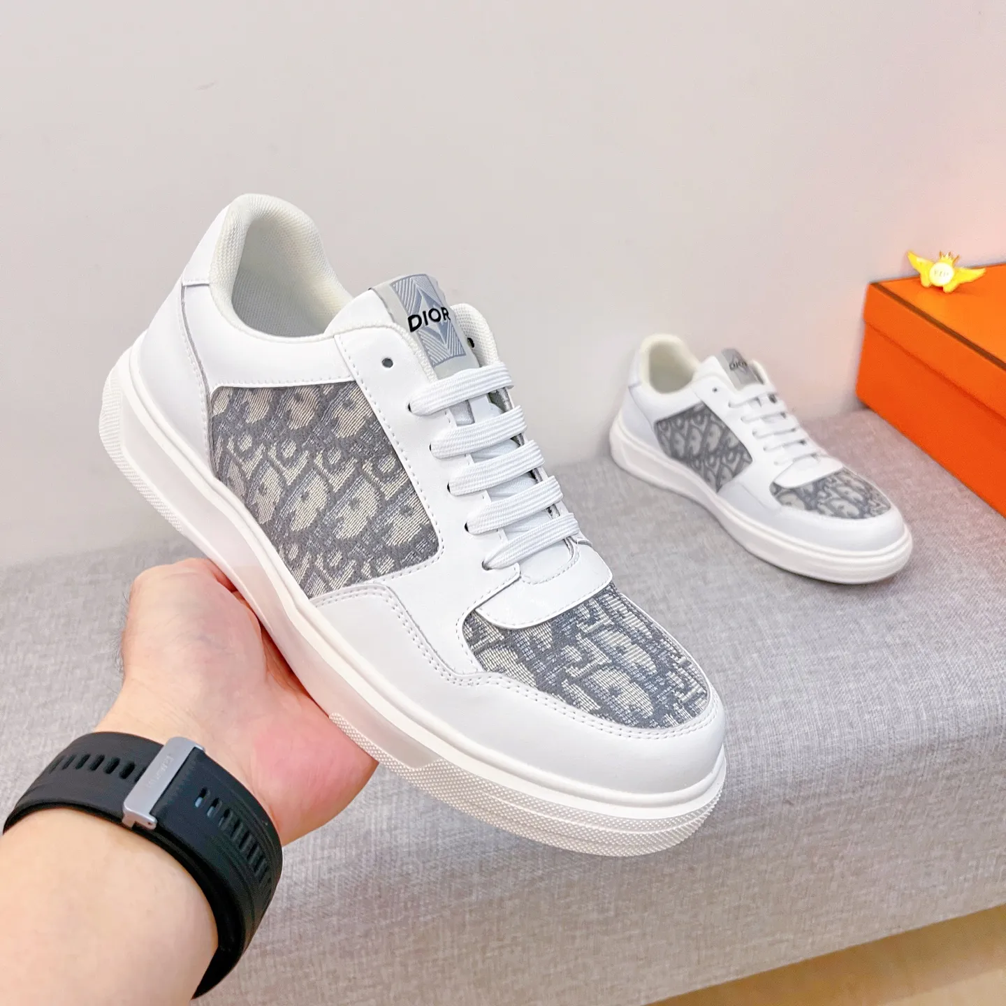 Men's shoes 💰 420💰【Dior】🔥Men's high-end brand of shoes official website 1:1 latest masterpiece: the upper is made of Italian imported first-layer cowhide with a comfortable and breathable lining➕original non-slip and wear-resistant outsole🔥, making walking more convenient and comfortable! An exclusive new model, a stunning work, a beautiful 1:1 replica [color] compared to the official quality! Create a fashionable personality to set off your uniqueness! A must-have for trendy men! Classic 🔥Size: 38-44 Color: 🔥 2⃣️colors available🔥.